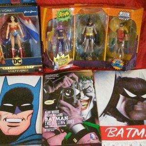 Batman Animated,The Killing Joke Deluxe, Golden Age, Figure Collectable Book Lot